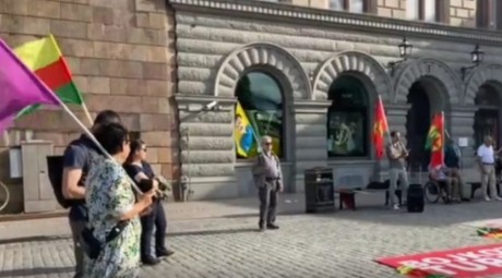 İsveç'te terör örgütü yandaşları yine gösteri düzenledi!